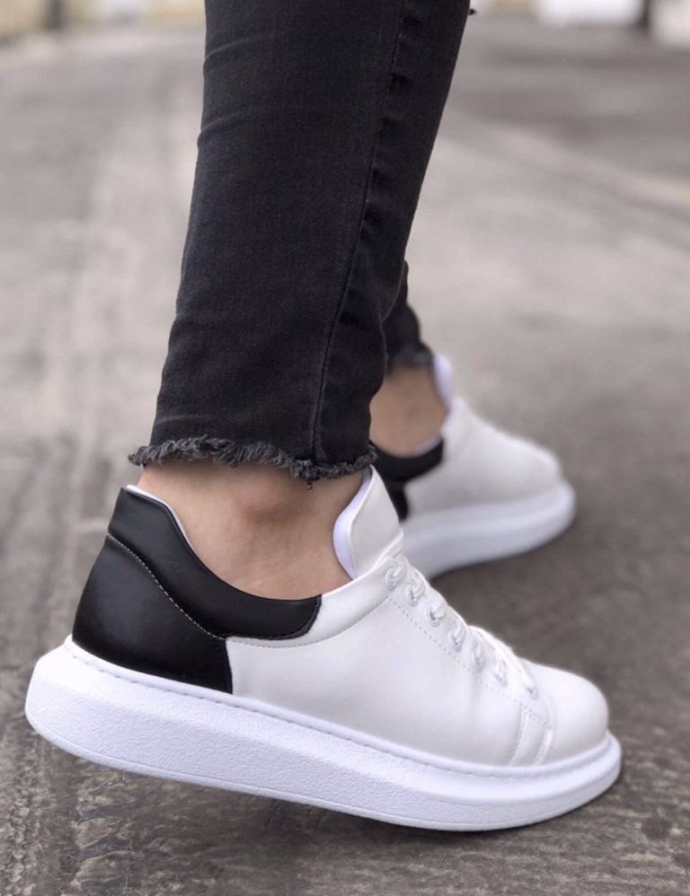 Ανδρικά λευκά-μαύρα δίσολα Sneakers με λαστιχένια σόλα CH256 φωτογραφία